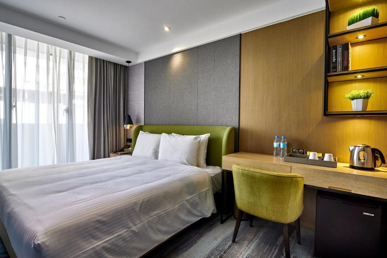 Harbour 10 Hotel Kaohsiung Exterior photo